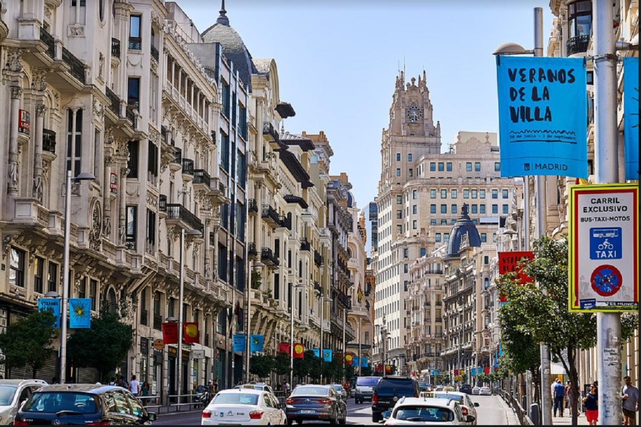 Atico Plaza Mayor - Vive La Esencia De La Ciudad Madrid Exteriör bild